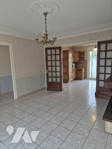 Maison de bourg sur sous-sol