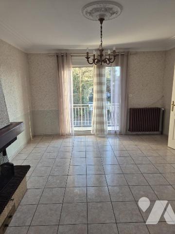 Maison de bourg sur sous-sol