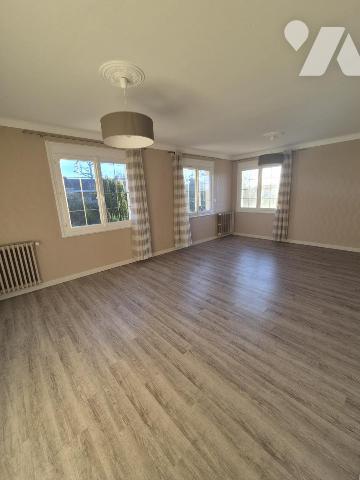 Maison de bourg sur sous-sol