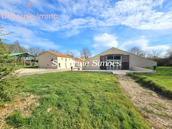 Maison à vendre 9 pièces de 230 m²