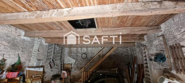 Parking de 148 m² sur deux niveaux, beau potentiel