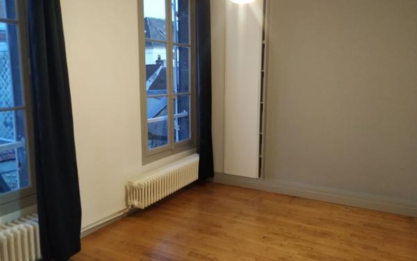 Appartement à louer    2 pièces • 41,38 m2 Compiègne