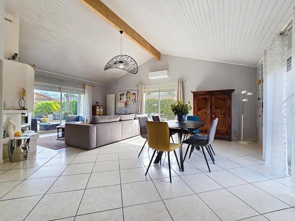 Maison de plain pied - Piscine - Garage double