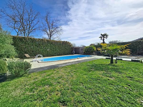 Maison de plain pied - Piscine - Garage double