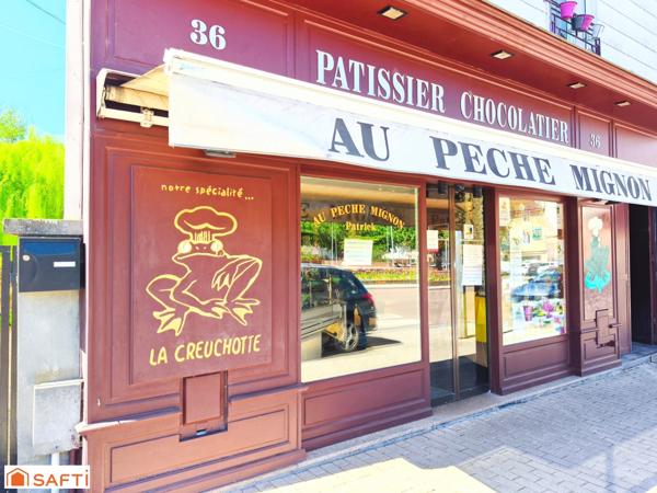 Coeur de VITTEL, bel immeuble mixte incluant un commerce pâtissier, chocolatier et 2 appartements loués