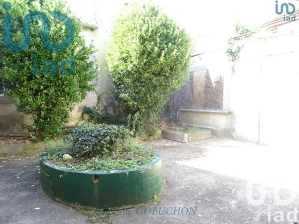 Maison à vendre 6 pièces 147 m² Sainte-Croix-de-Mareuil