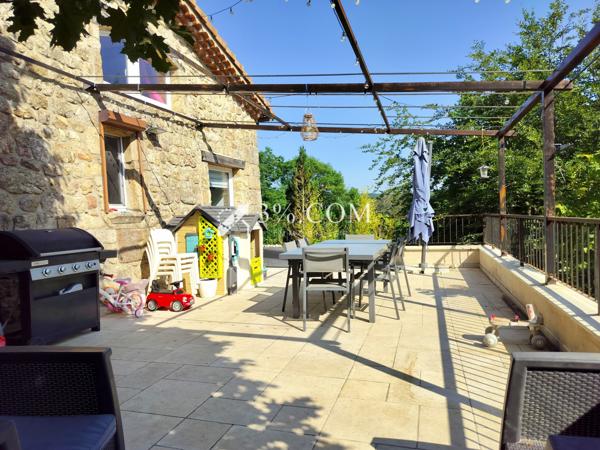 Maison 8 pièce(s) 6 chambre(s) 145 m²