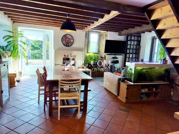 Maison 8 pièce(s) 6 chambre(s) 145 m²