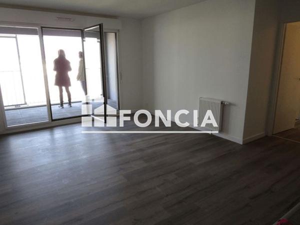 Location Appartement 3 pièces 63.93 m² - 37 RUE DE MAISSIN Brest 29200