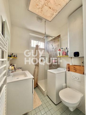 QUARTIER DES PUCES / RUE DES ROSIERS - DERNIER ETAGE 2/3 PIÉCES - 54,23 M² - CAVE