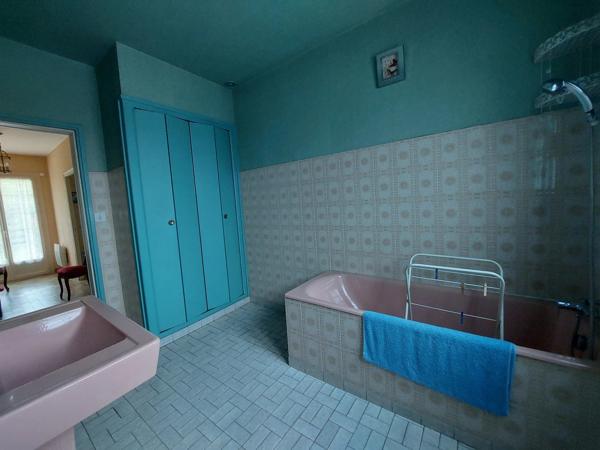 Situation idéale pour cette maison de 3 chambres à pied