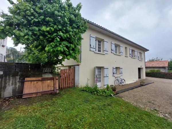 Situation idéale pour cette maison de 3 chambres à pied