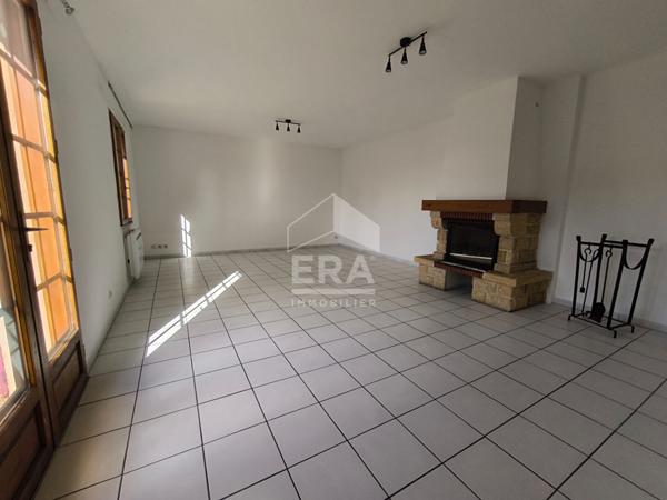 Maison 133m² - 5 chambres dont 3 de plain-pied - garage - Aigné