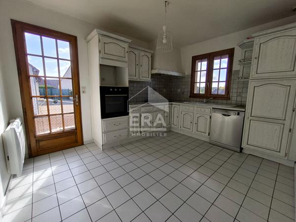 Maison 133m² - 5 chambres dont 3 de plain-pied - garage - Aigné