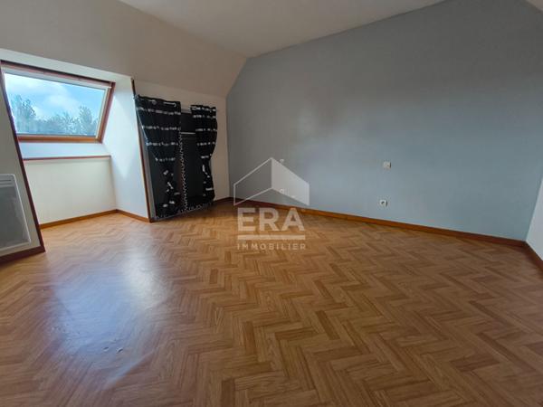 Maison 133m² - 5 chambres dont 3 de plain-pied - garage - Aigné