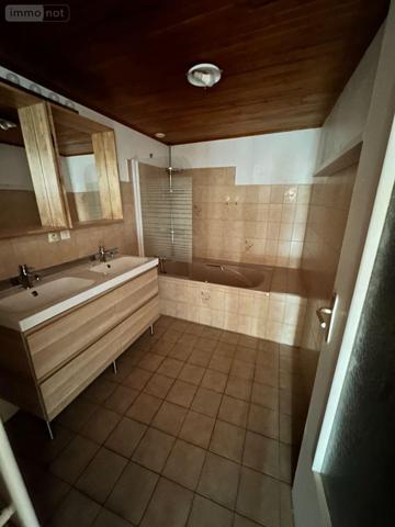 Maison à louer à Sizun dans le Finistère (29450), ref : 11327/1838