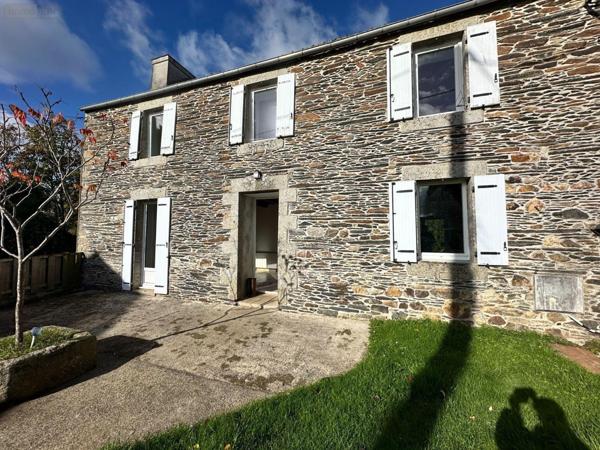 Maison à louer à Sizun dans le Finistère (29450), ref : 11327/1838