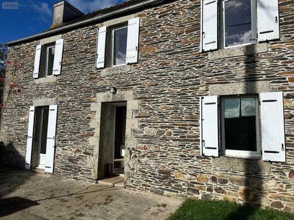 Maison à louer à Sizun dans le Finistère (29450), ref : 11327/1838