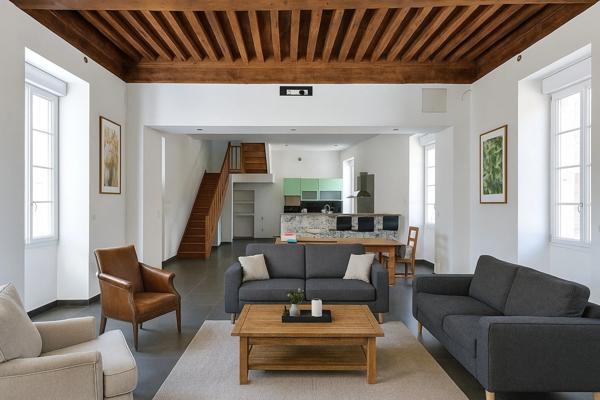 Maison à vendre 9 pièces 220m² FLEUREY SUR OUCHE (21)