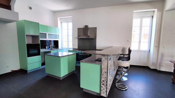 Maison à vendre 9 pièces 220m² FLEUREY SUR OUCHE (21)