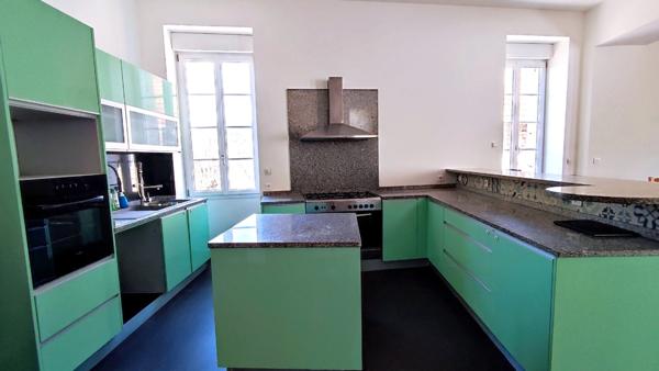 Maison à vendre 9 pièces 220m² FLEUREY SUR OUCHE (21)