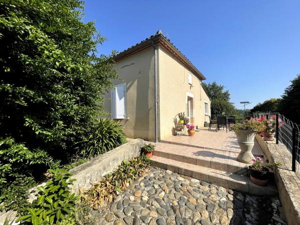Maison en pierre, jardin arboré et clos