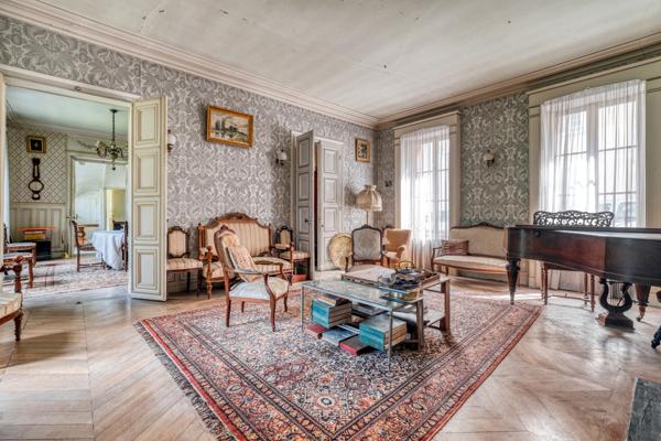 Meaux (77100) Maison de Maître de caractère au cœur de Meaux – 400 m² habitables sur parc arboré de 1 600 m²