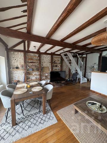 TYPE III EN DUPLEX MEUBLE - CENTRE VILLE