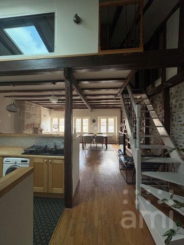 TYPE III EN DUPLEX MEUBLE - CENTRE VILLE