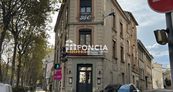 À vendre Local commercial 392 m² - Saint-étienne 42000