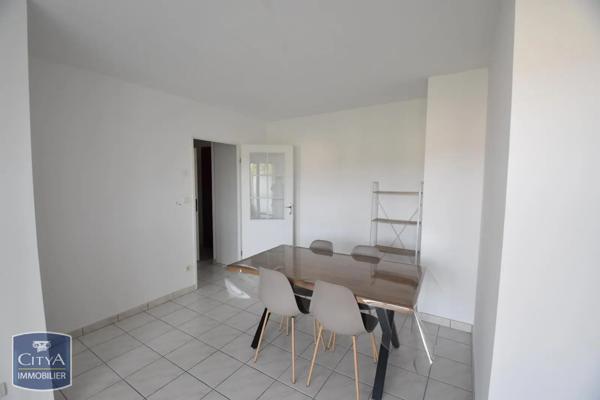 Appartement à louer 2 pièces 41.81m²