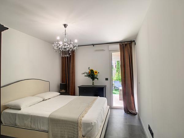 Cannes  Palm Beach  2 pièces avec jardin, à 250 m de la mer