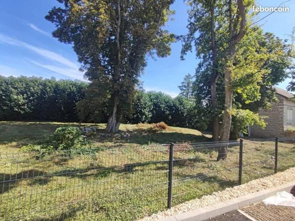 Vente                                                      Terrain
                        
                                         691 m2                     à Nemours