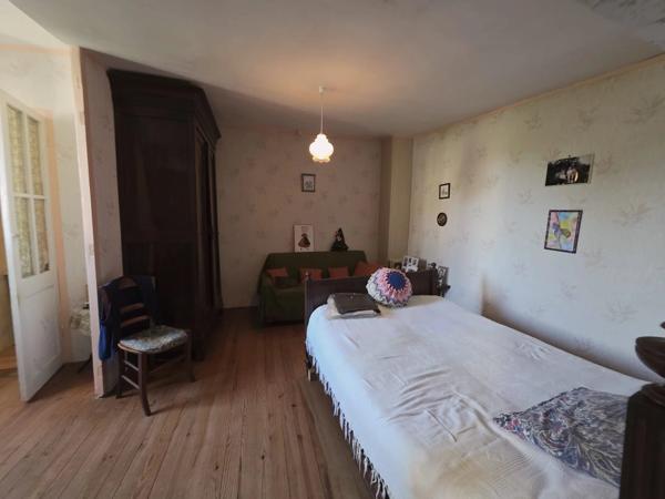 Maison de village pleine de charme, beau potentiel