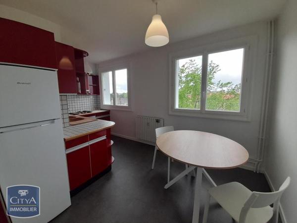 Appartement à louer 2 pièces 51.41m² Châteauroux (36000)