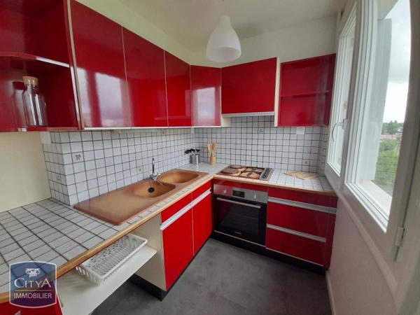 Appartement à louer 2 pièces 51.41m² Châteauroux (36000)