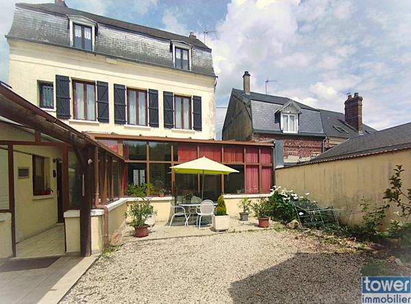 Maison
                                                                                                                                                                                                                                                                                                                        7 pièce(s)                                                                                                                                                                                                          3 chambre(s)                                                                                                                                                                                                          140  m²