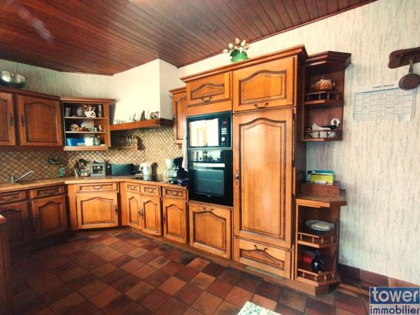 Maison
                                                                                                                                                                                                                                                                                                                        7 pièce(s)                                                                                                                                                                                                          3 chambre(s)                                                                                                                                                                                                          140  m²