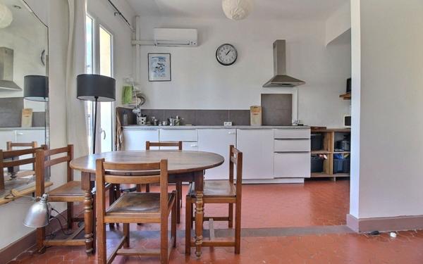 Appartement à vendre    4 pièces • 78,90 m2 Marseille 6