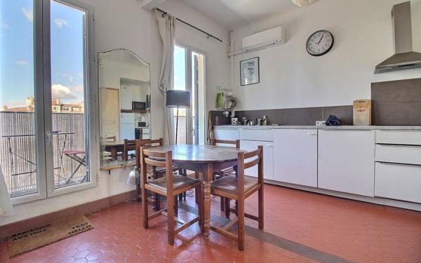 Appartement à vendre    4 pièces • 78,90 m2 Marseille 6