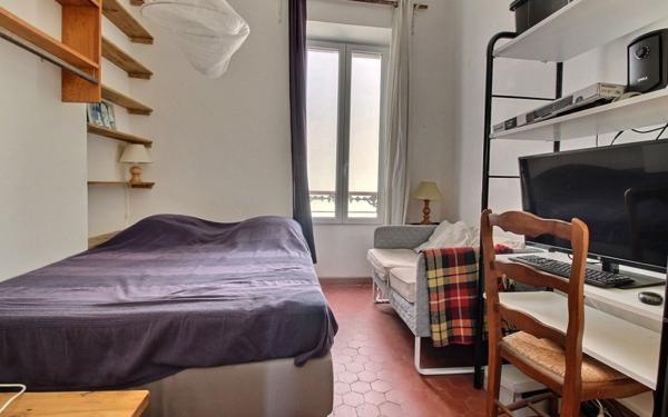 Appartement à vendre    4 pièces • 78,90 m2 Marseille 6