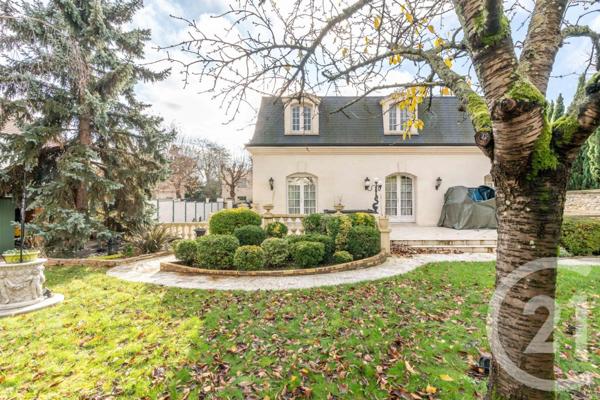 Maison à vendre  6 pièces - 220,98 m2 ST MAUR DES FOSSES - 94