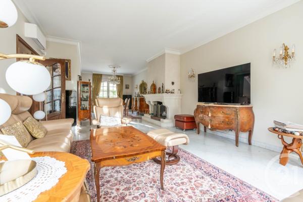 Maison à vendre  6 pièces - 220,98 m2 ST MAUR DES FOSSES - 94