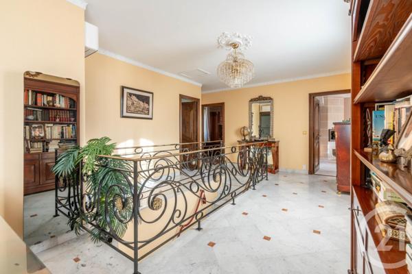 Maison à vendre  6 pièces - 220,98 m2 ST MAUR DES FOSSES - 94