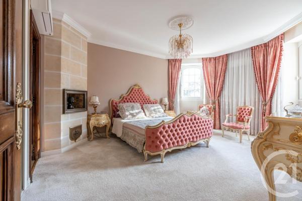 Maison à vendre  6 pièces - 220,98 m2 ST MAUR DES FOSSES - 94