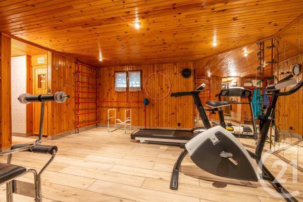 Maison à vendre  6 pièces - 220,98 m2 ST MAUR DES FOSSES - 94