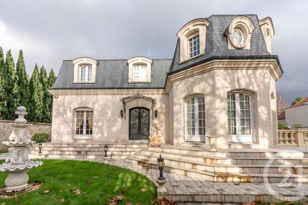 Maison à vendre  6 pièces - 220,98 m2 ST MAUR DES FOSSES - 94