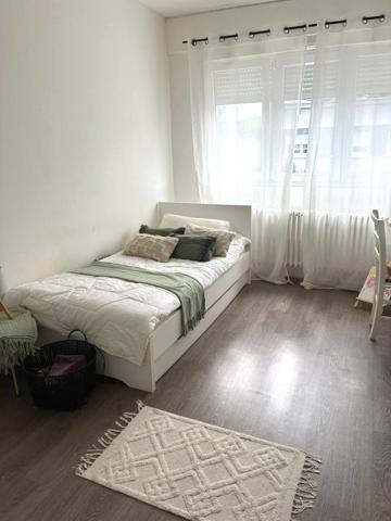 Appartement lumineux et spacieux de 82 m² avec 4 chambres et grand balcon