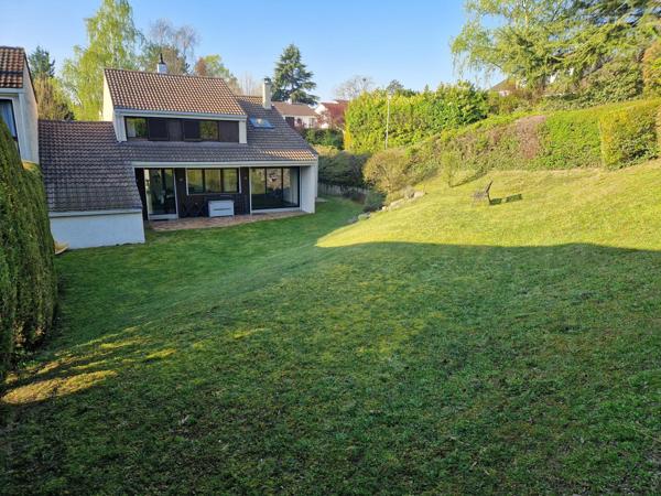 Maison familiale à 15 min à pied du RER