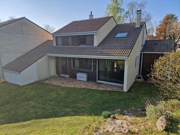 Maison familiale à 15 min à pied du RER